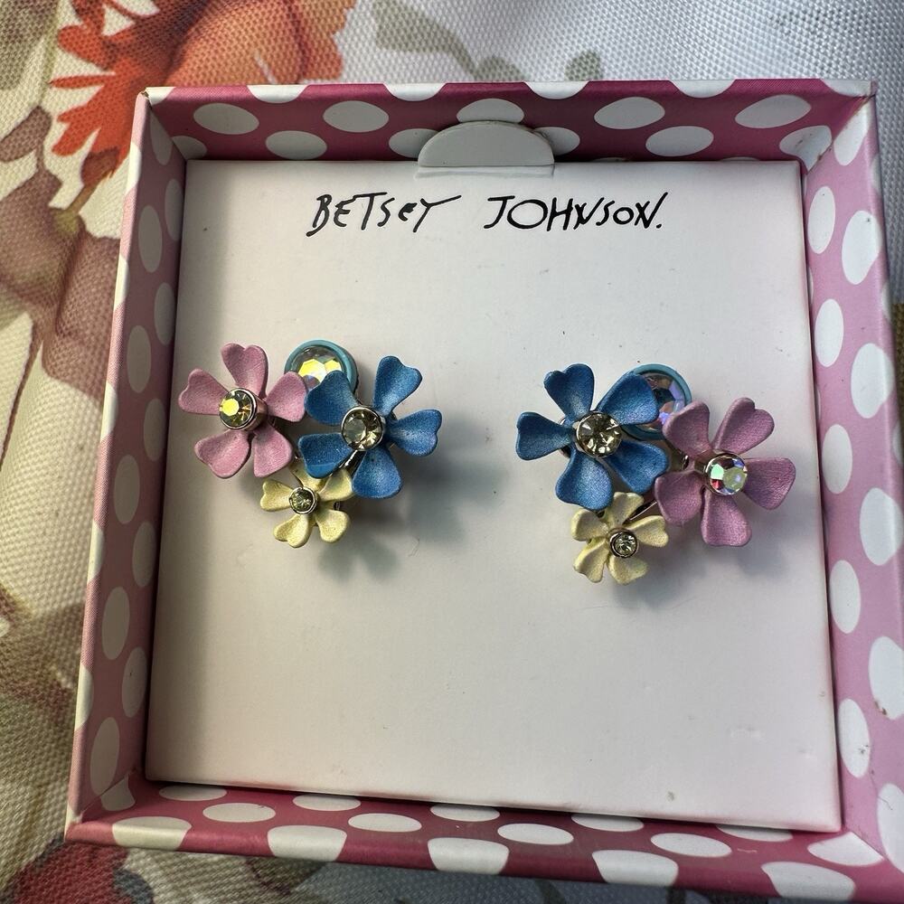 Betsy Johnson New Tags stud post earing flowers enamel frosted pastels crystal